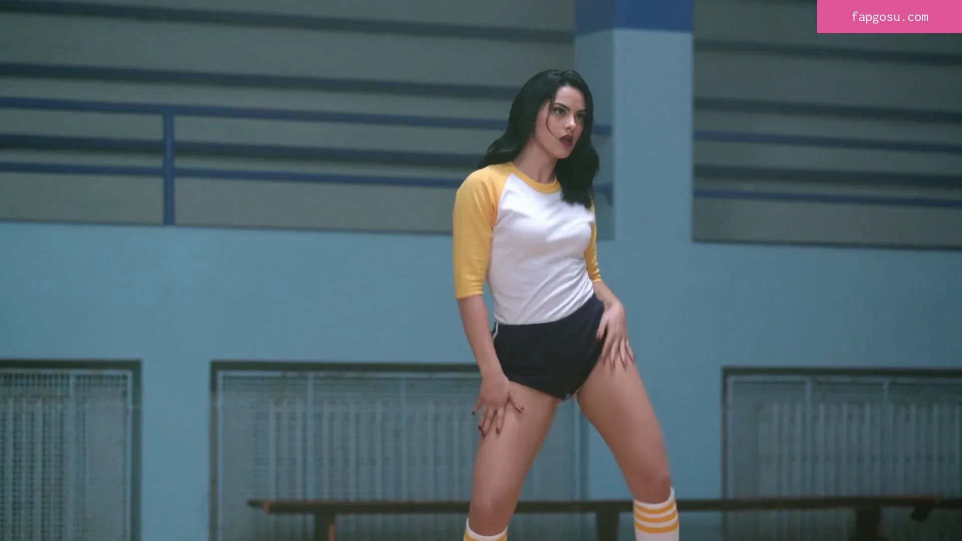 Camila Mendes