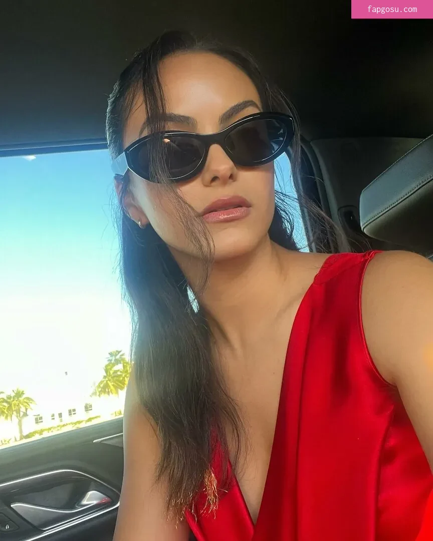 Camila Mendes