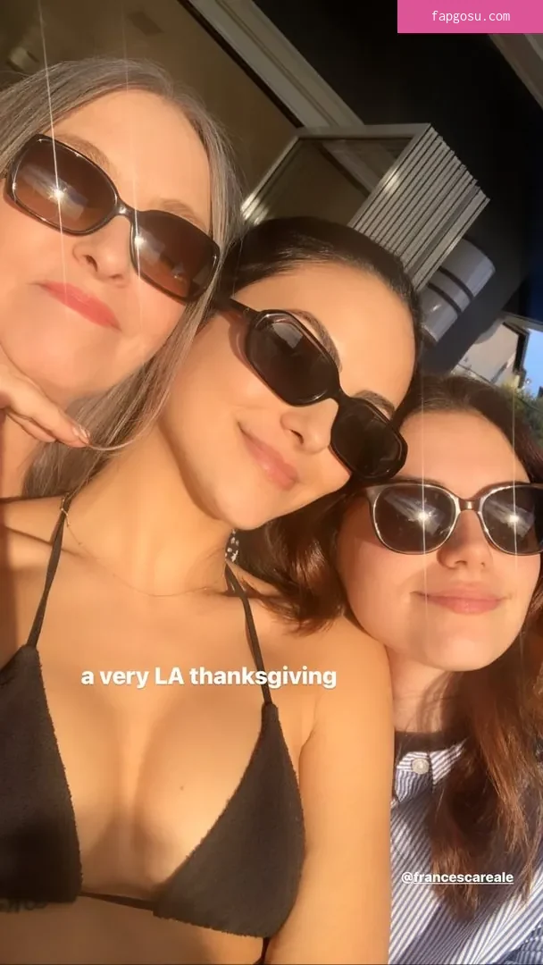 Camila Mendes