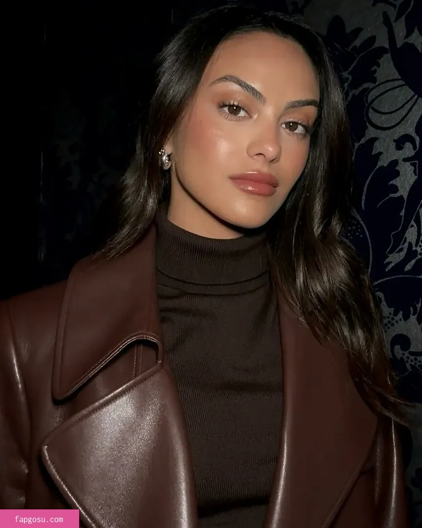 Camila Mendes