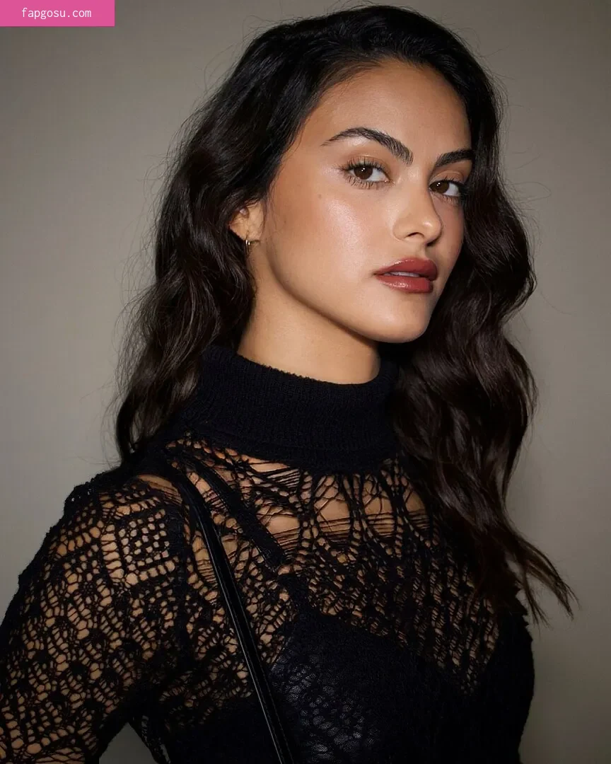 Camila Mendes