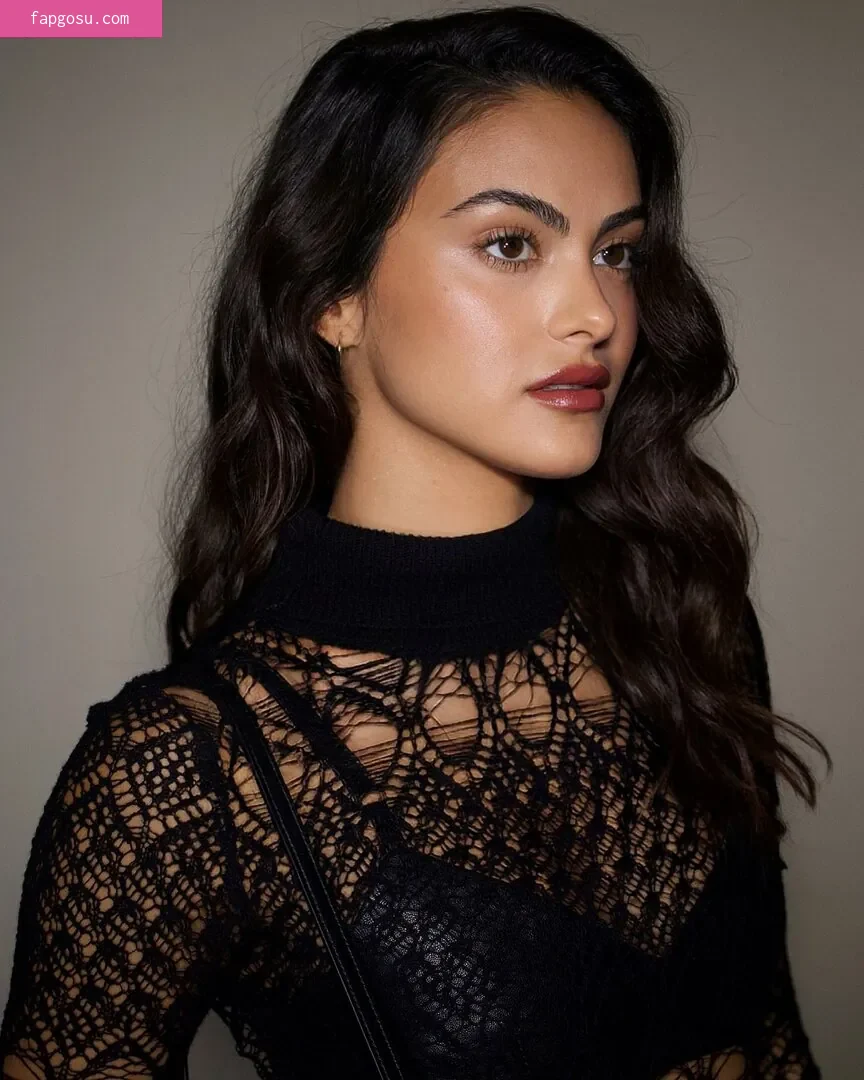 Camila Mendes