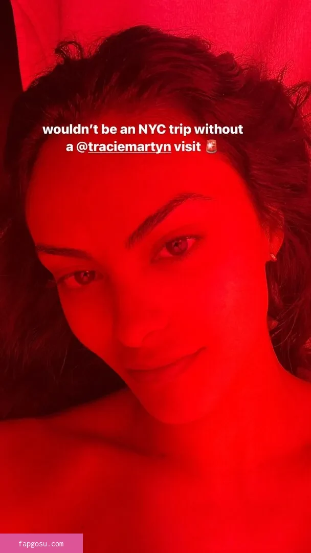 Camila Mendes