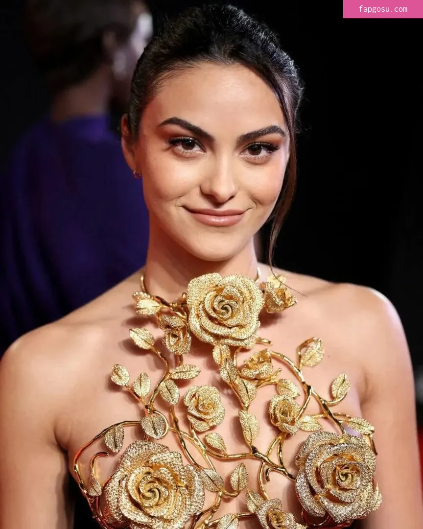 Camila Mendes
