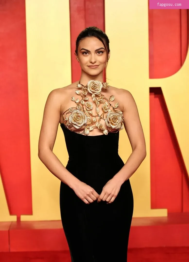 Camila Mendes