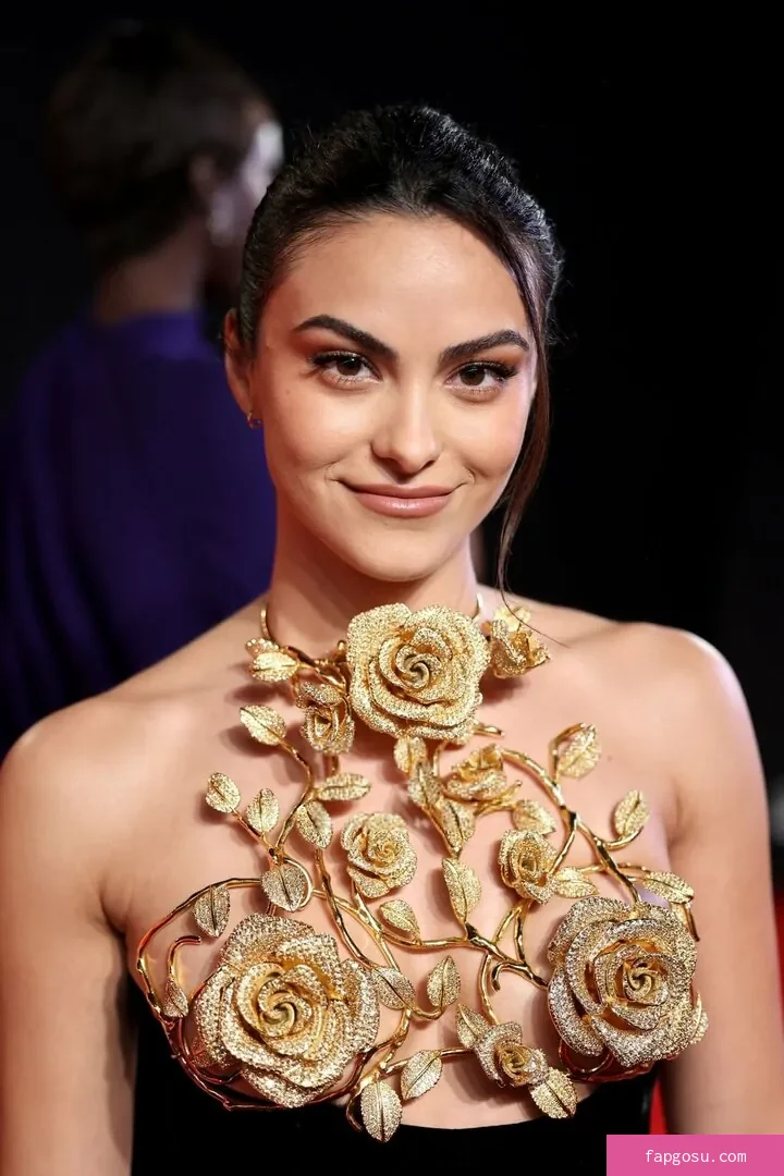 Camila Mendes