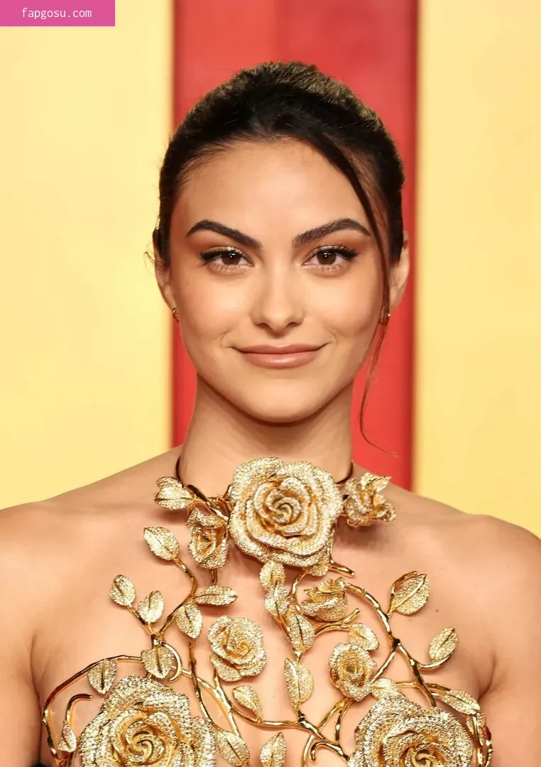Camila Mendes
