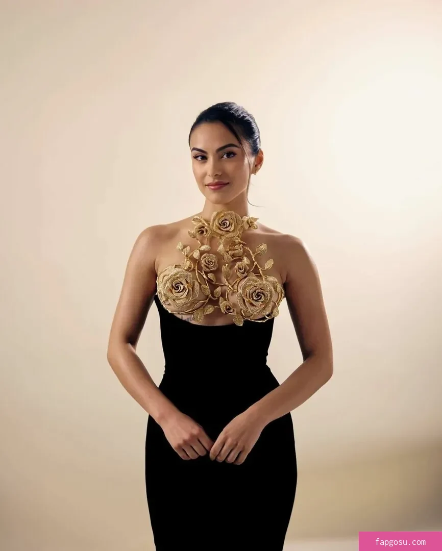 Camila Mendes