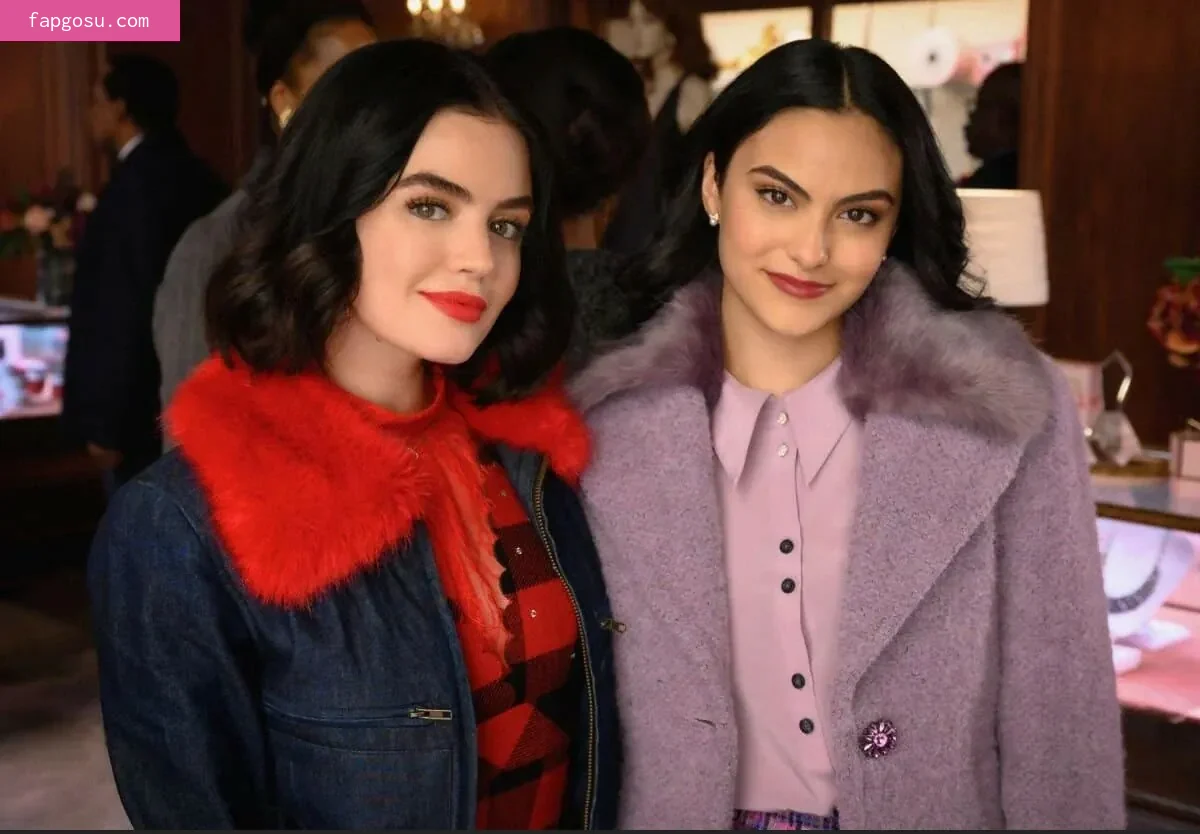Camila Mendes