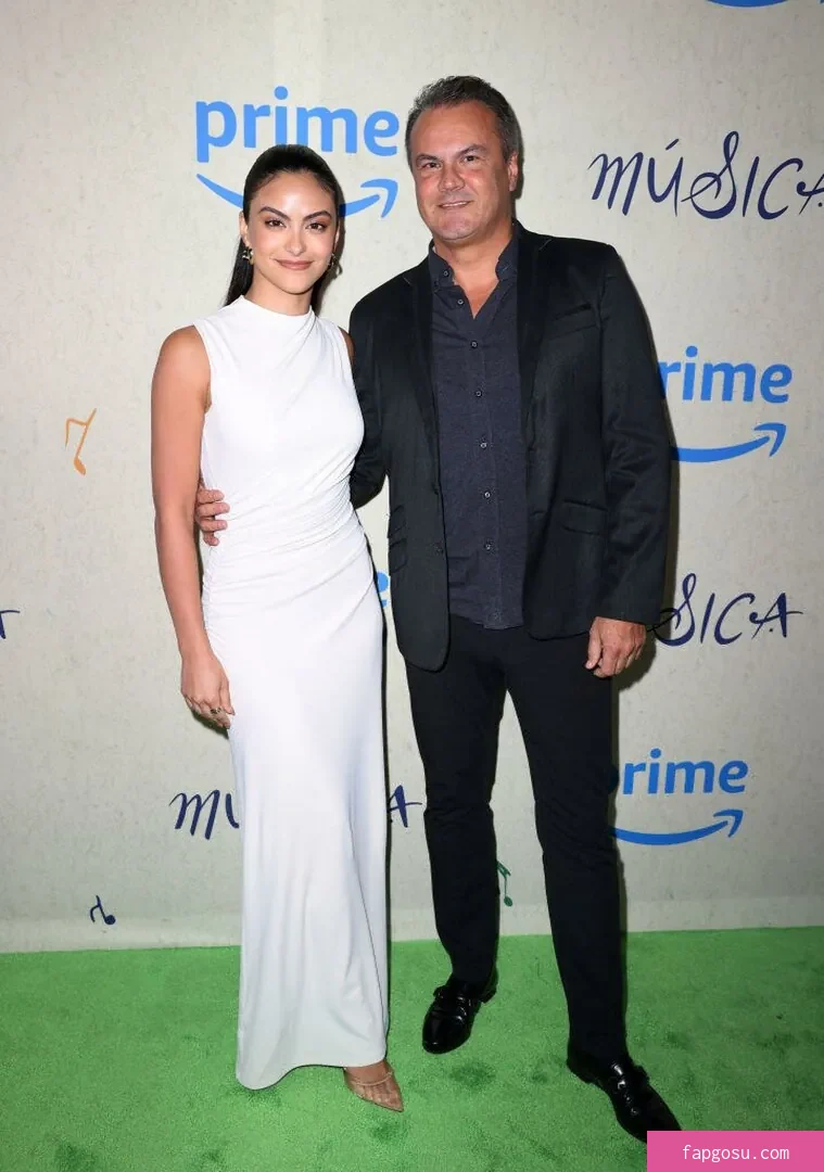 Camila Mendes