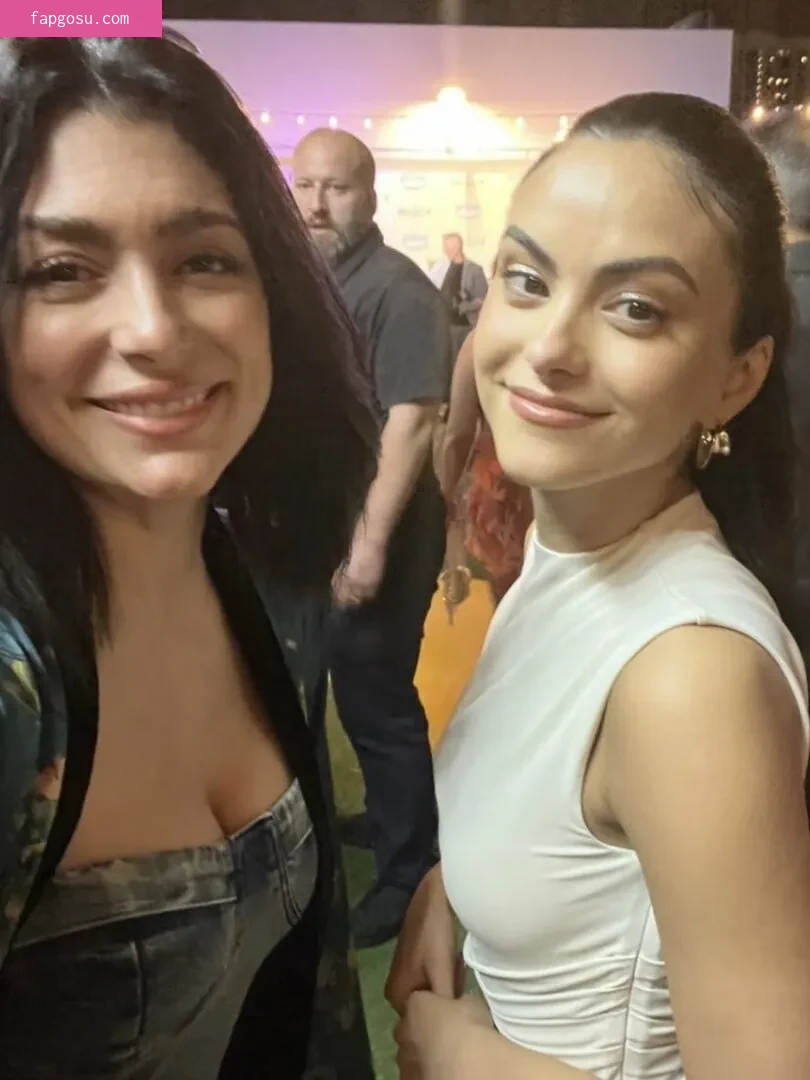 Camila Mendes