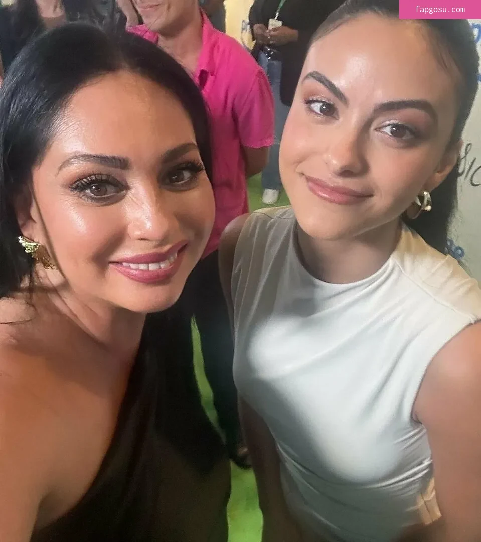 Camila Mendes