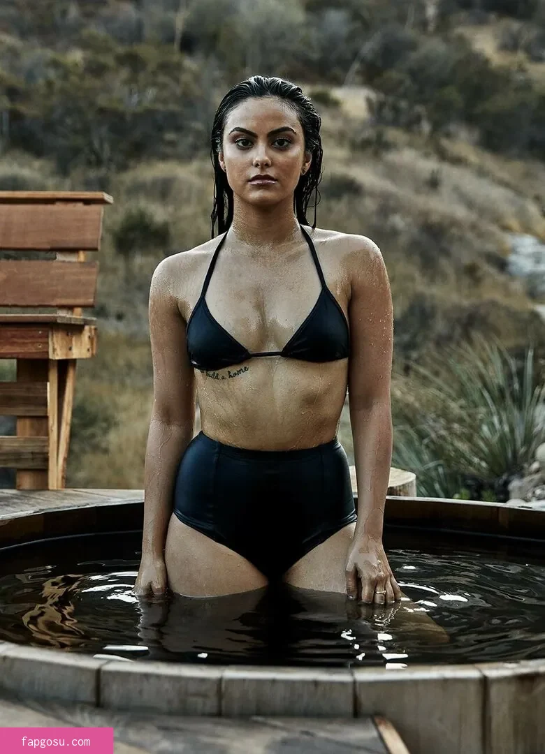 Camila Mendes