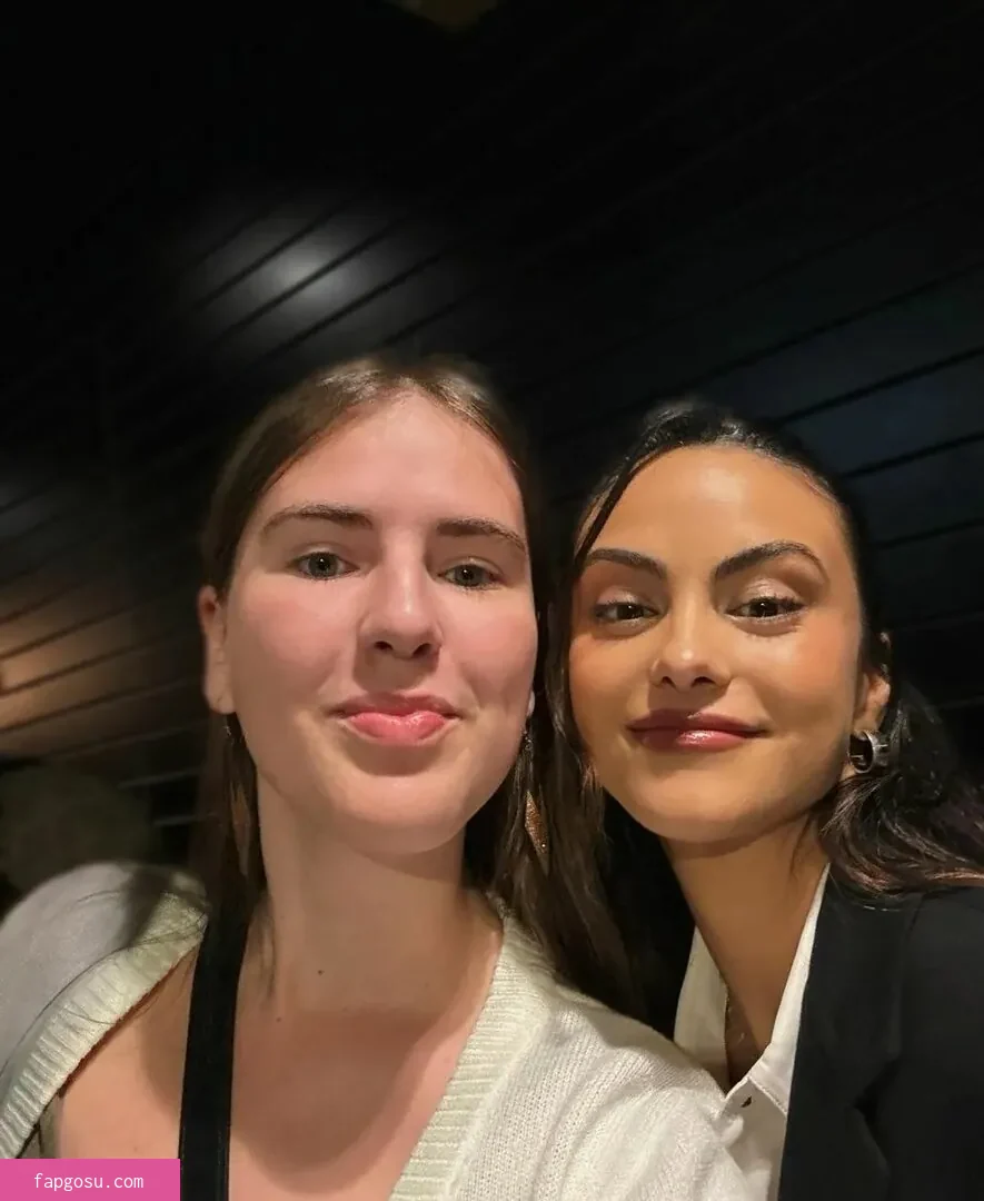 Camila Mendes