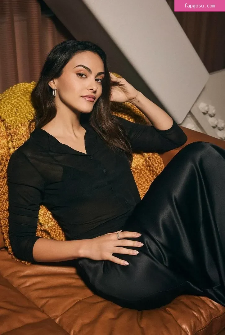 Camila Mendes