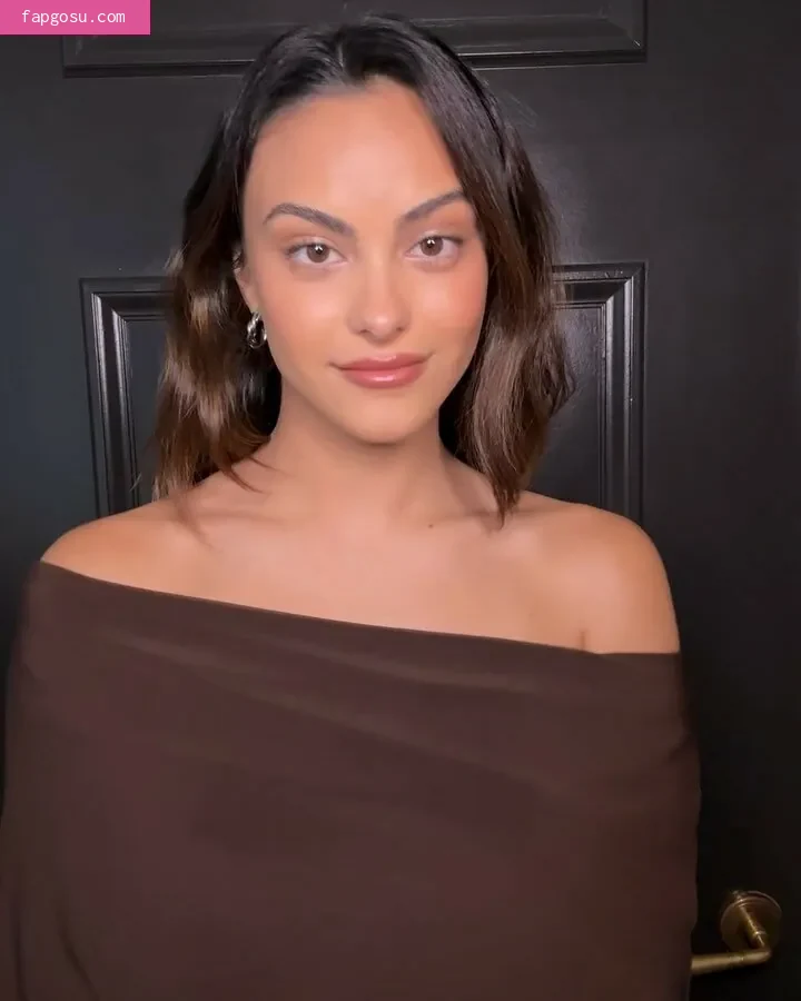 Camila Mendes
