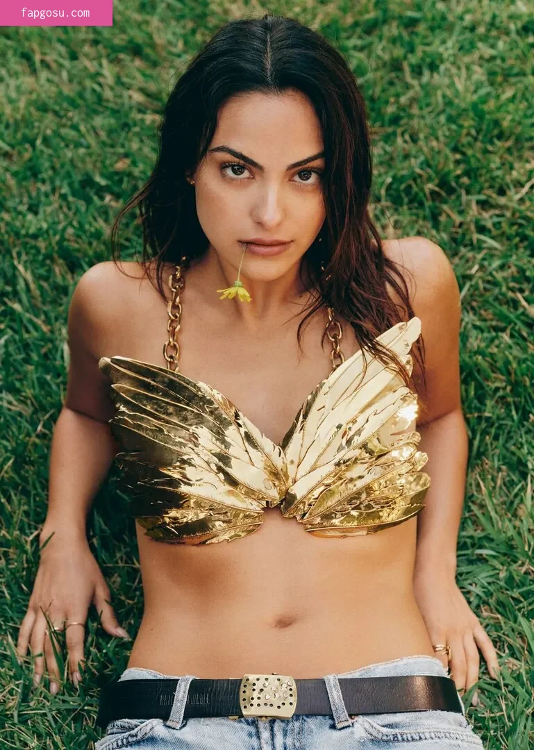 Camila Mendes