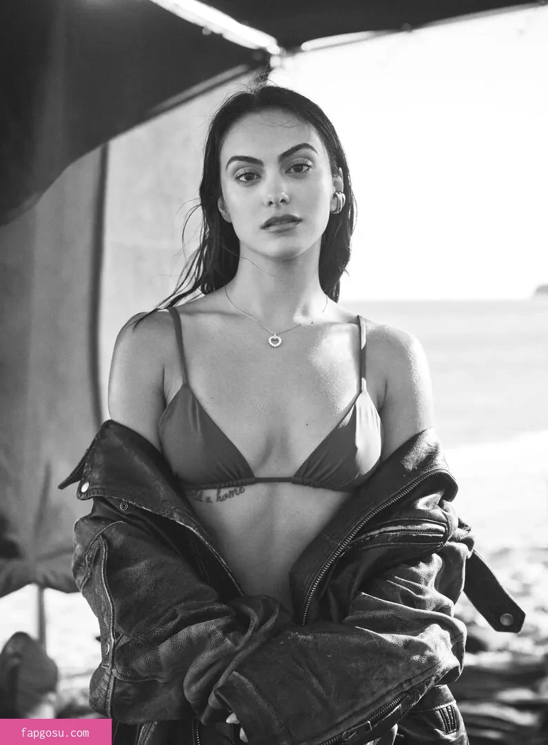 Camila Mendes