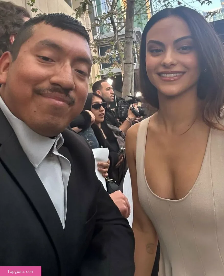 Camila Mendes