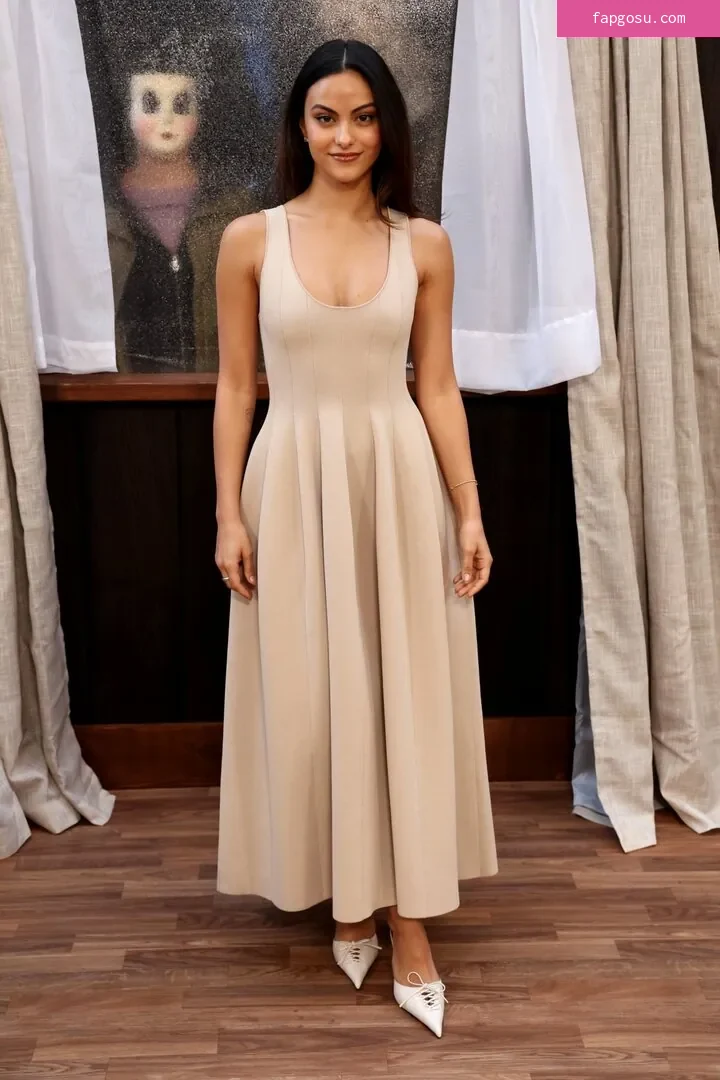 Camila Mendes