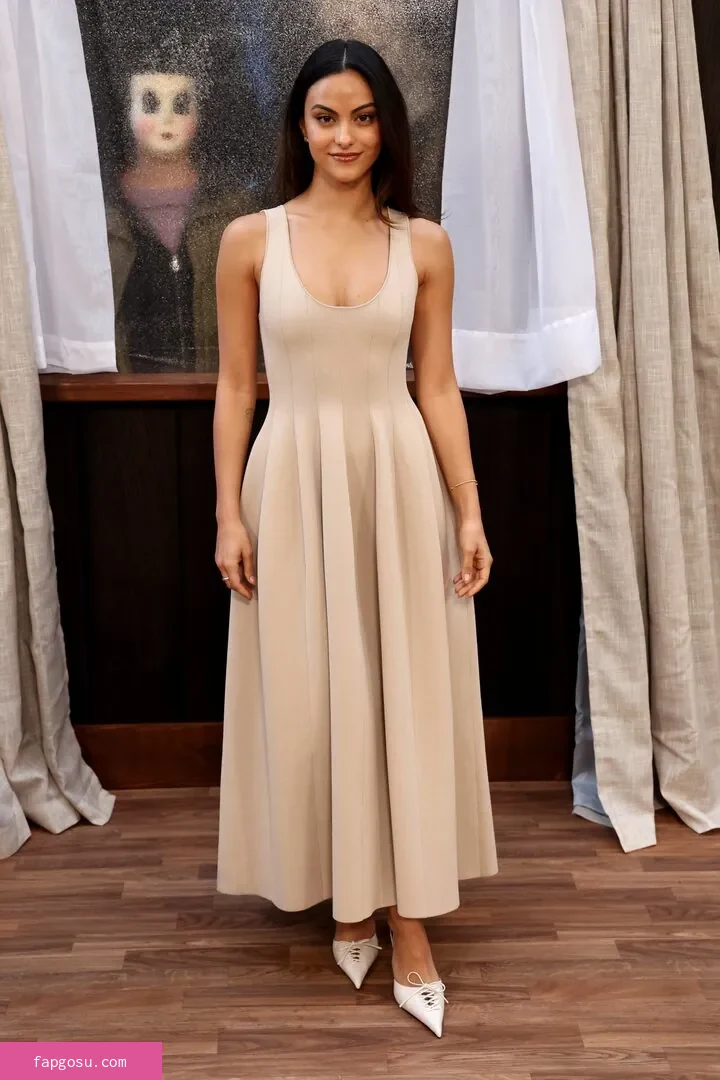 Camila Mendes