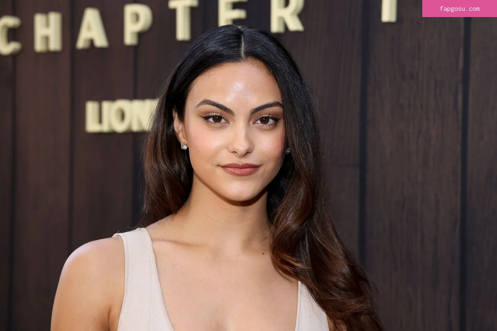 Camila Mendes