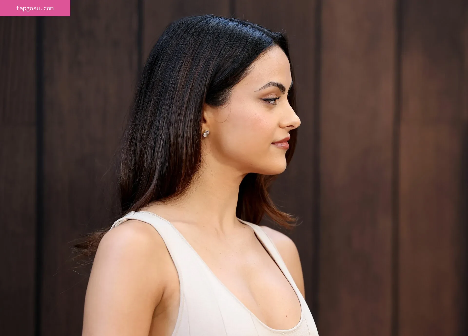 Camila Mendes
