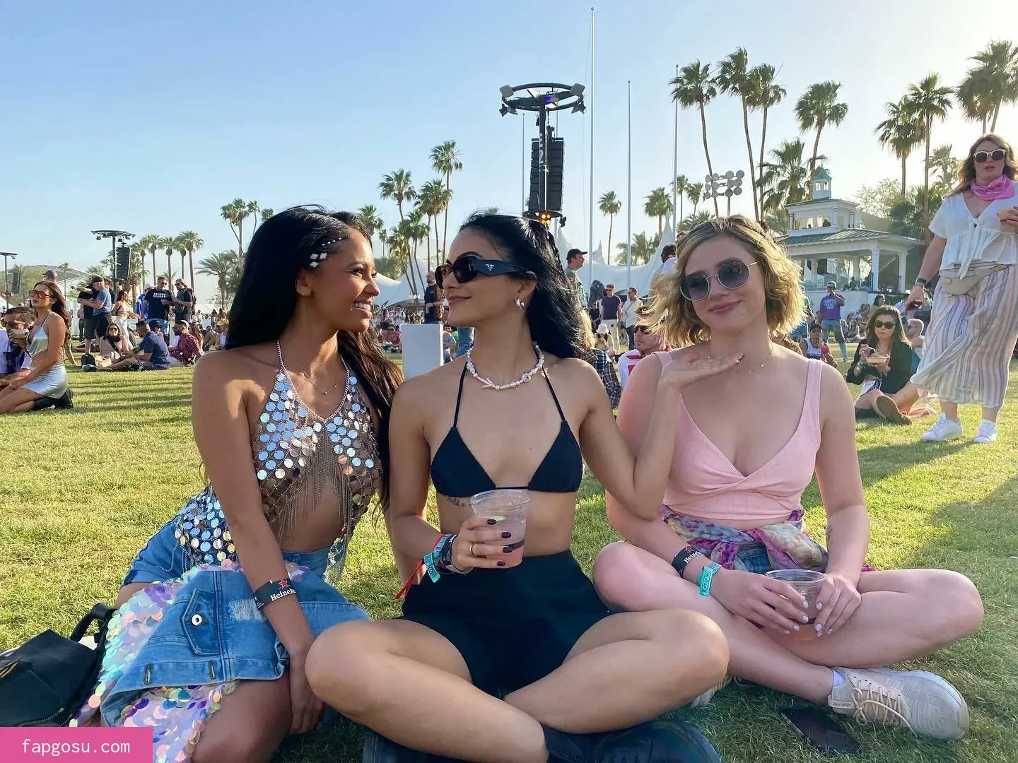Camila Mendes