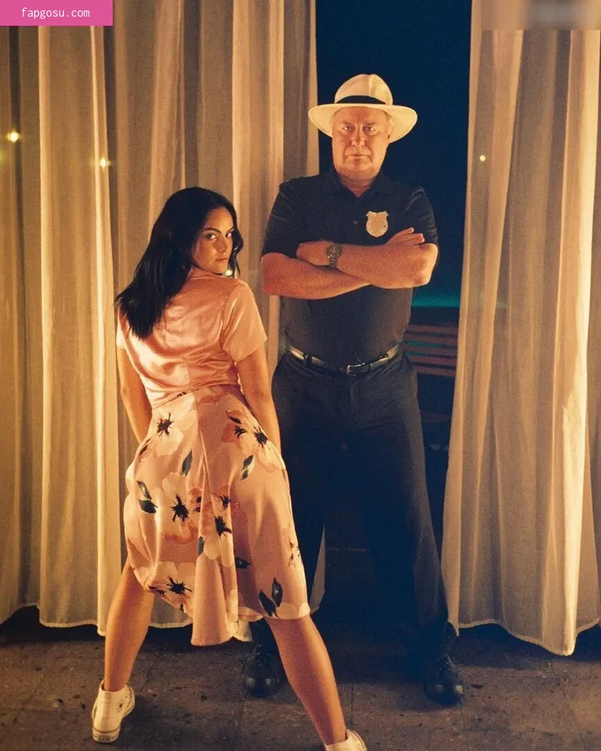Camila Mendes