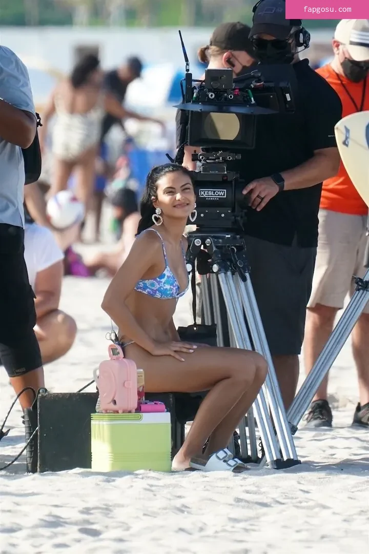 Camila Mendes