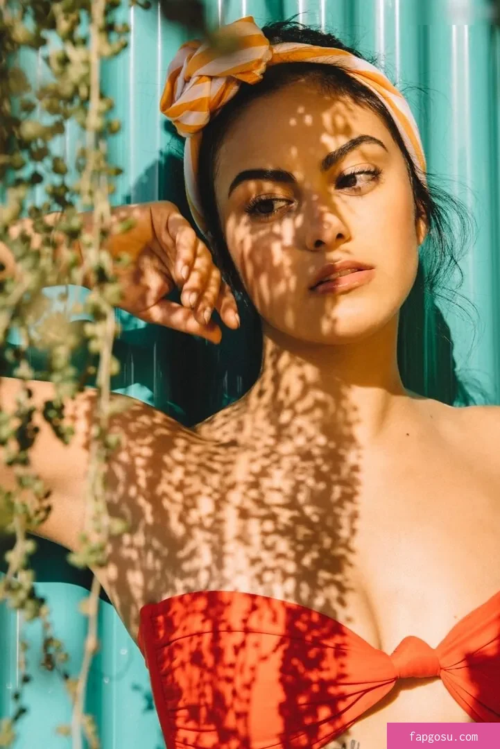 Camila Mendes