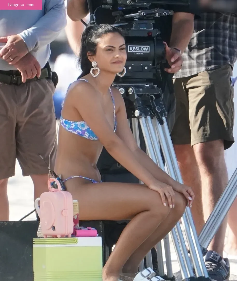 Camila Mendes