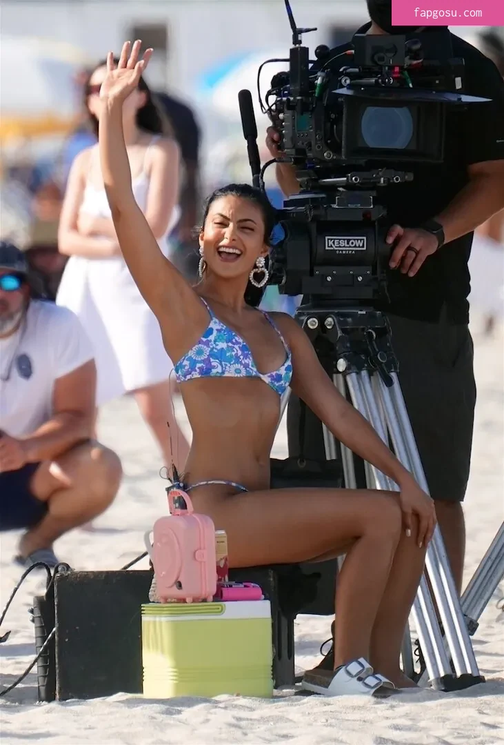 Camila Mendes
