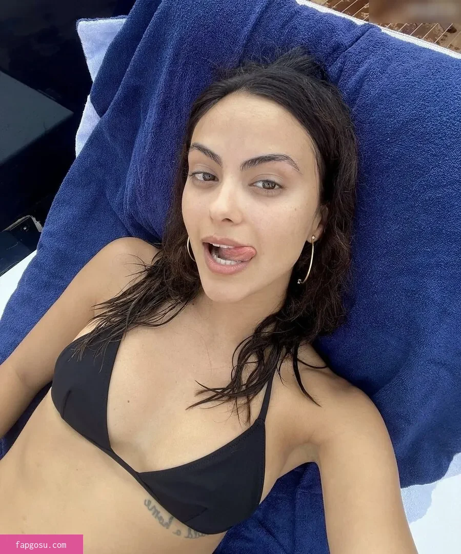 Camila Mendes