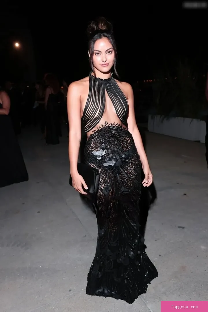 Camila Mendes