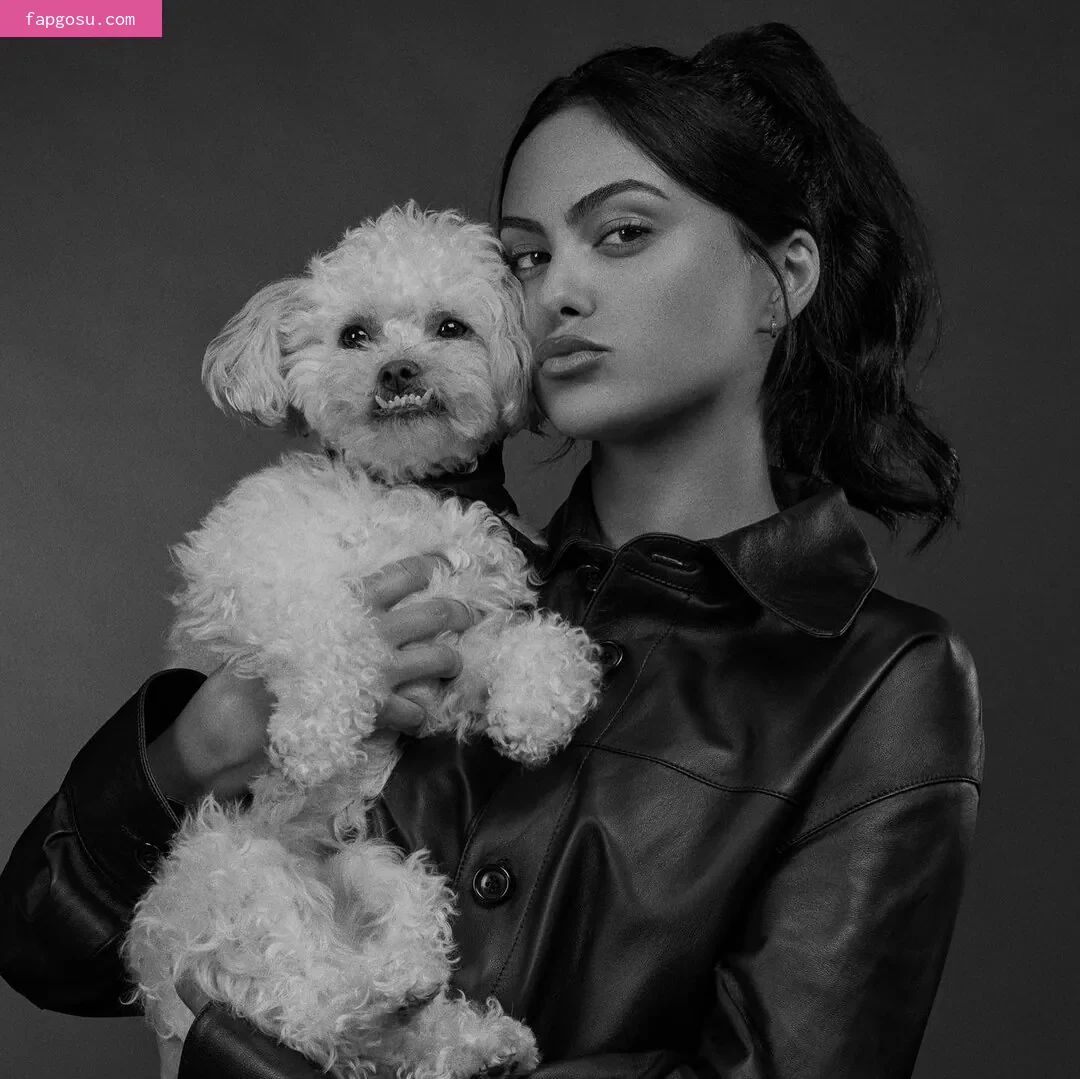 Camila Mendes