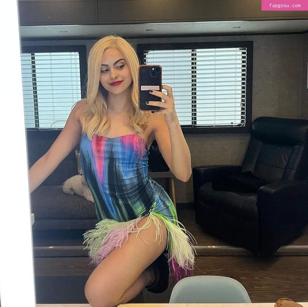 Camila Mendes