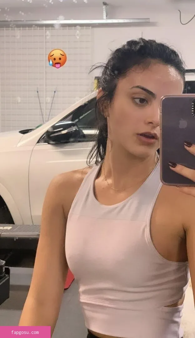 Camila Mendes