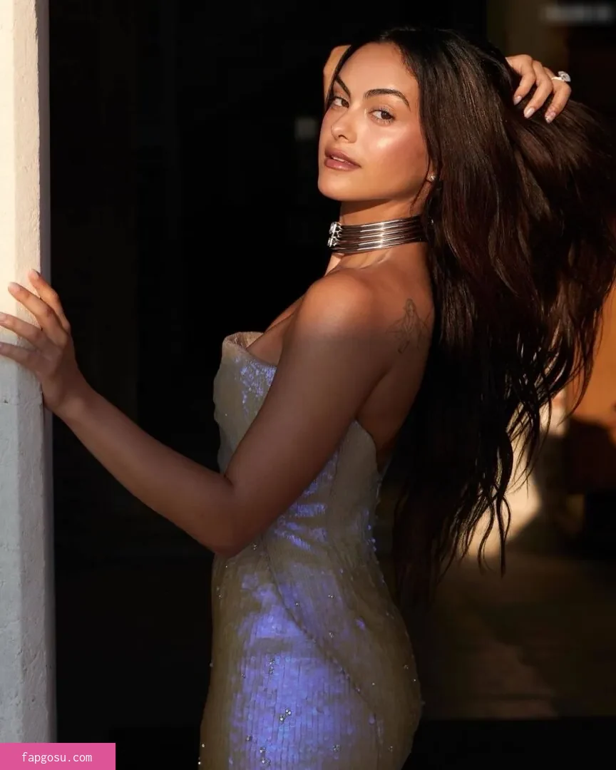 Camila Mendes
