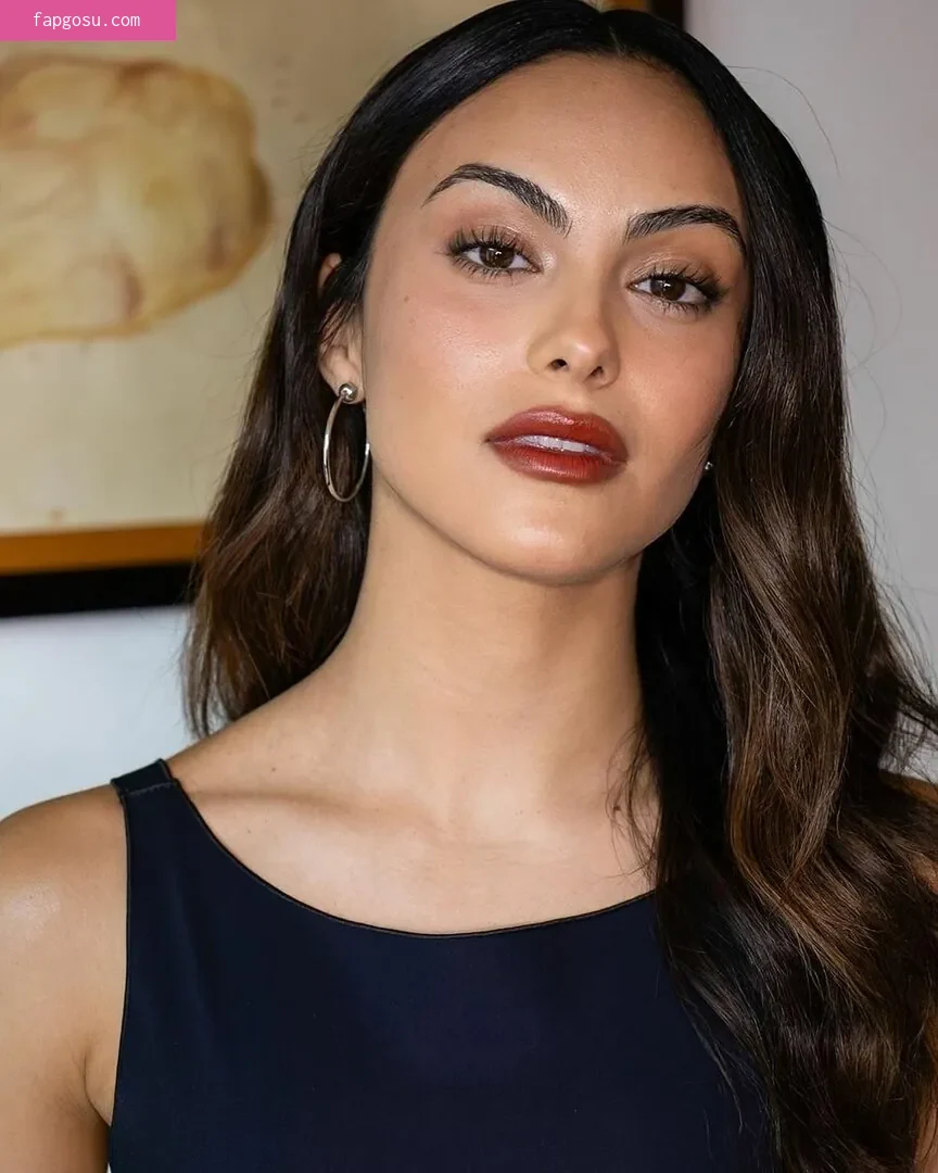 Camila Mendes