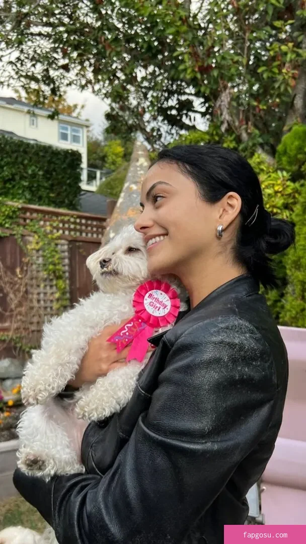 Camila Mendes