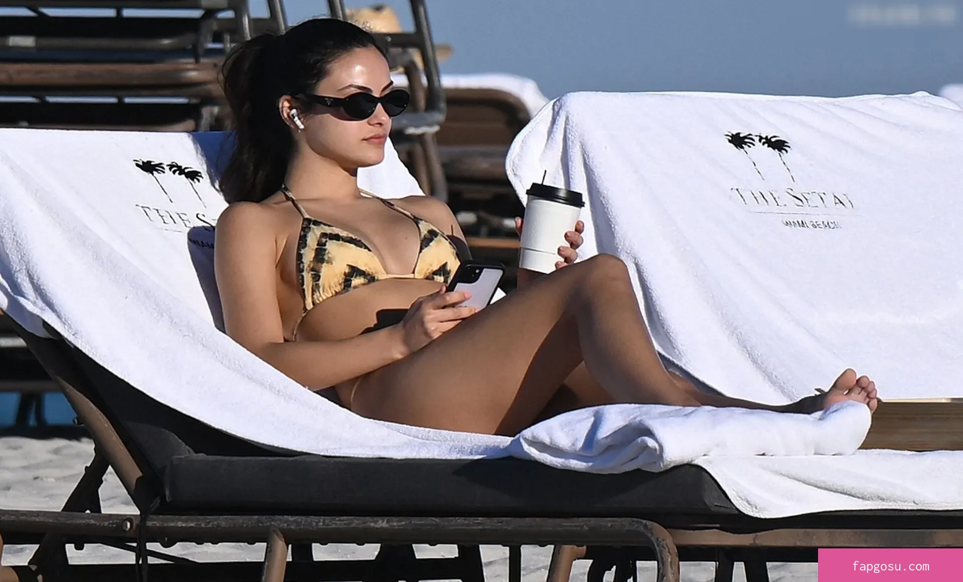 Camila Mendes