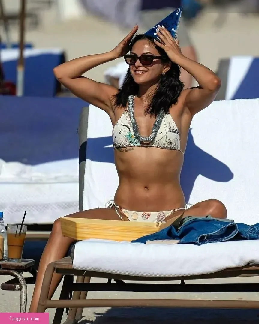 Camila Mendes