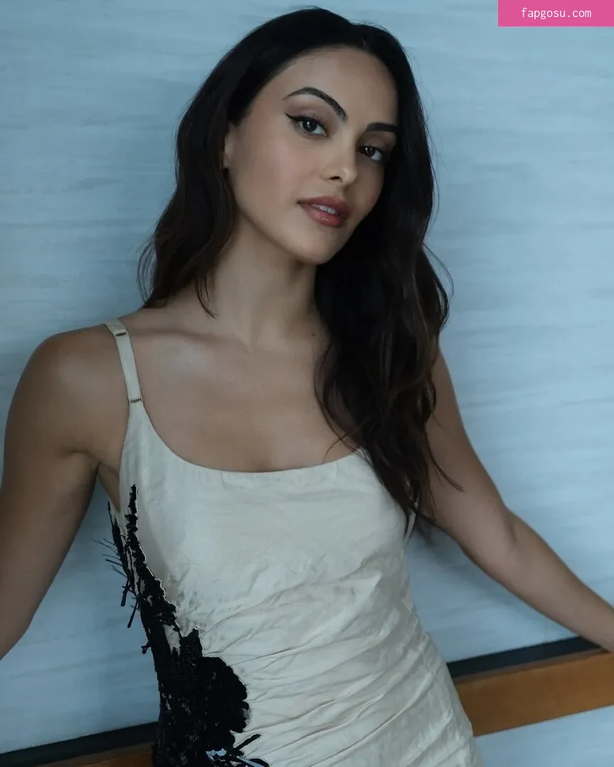 Camila Mendes