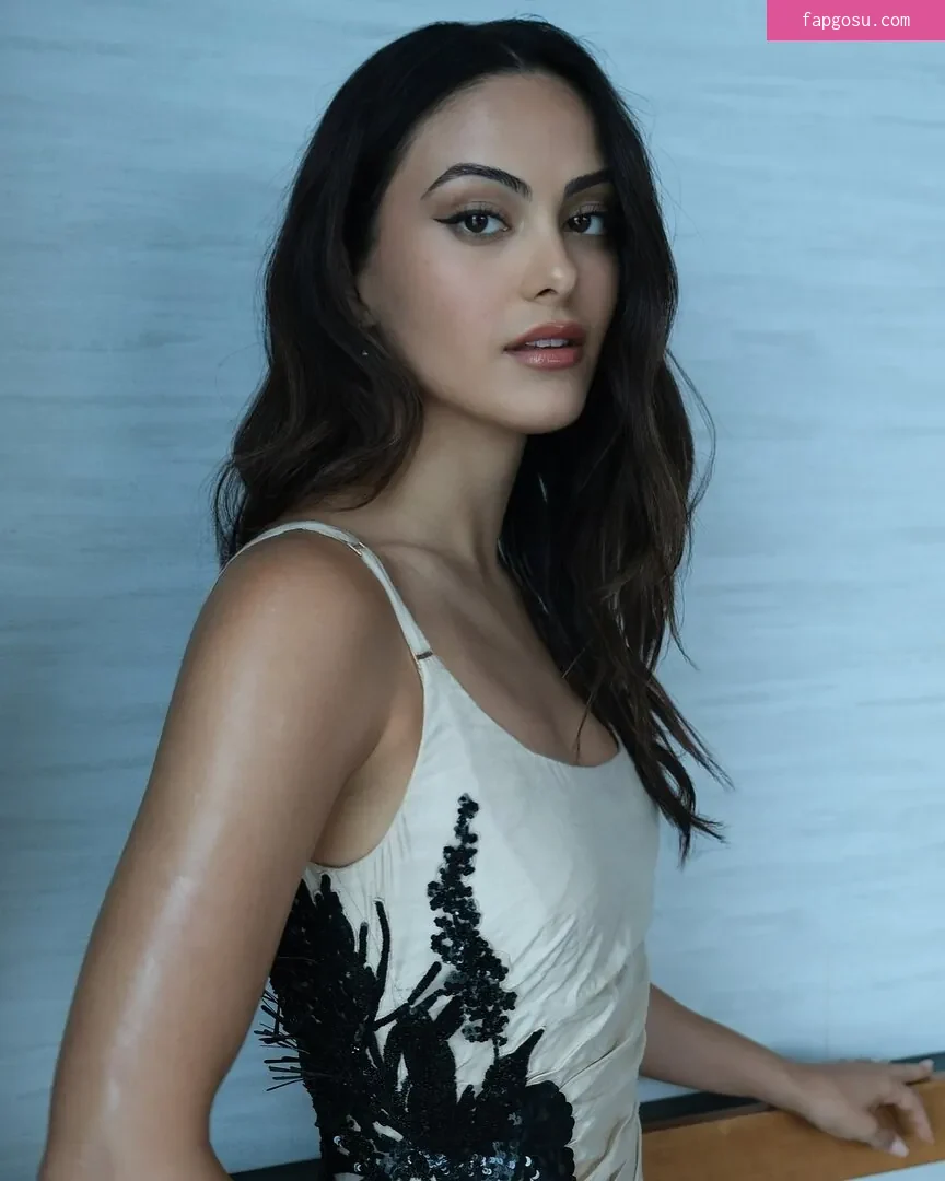 Camila Mendes