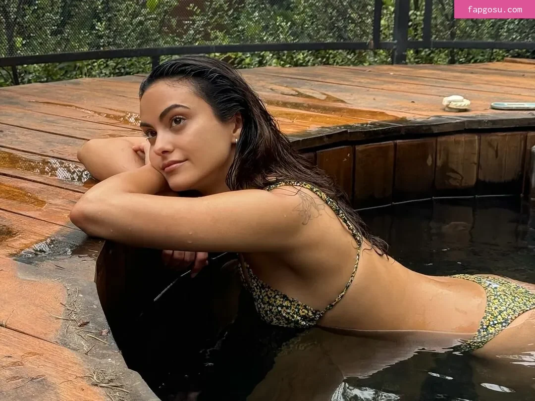 Camila Mendes