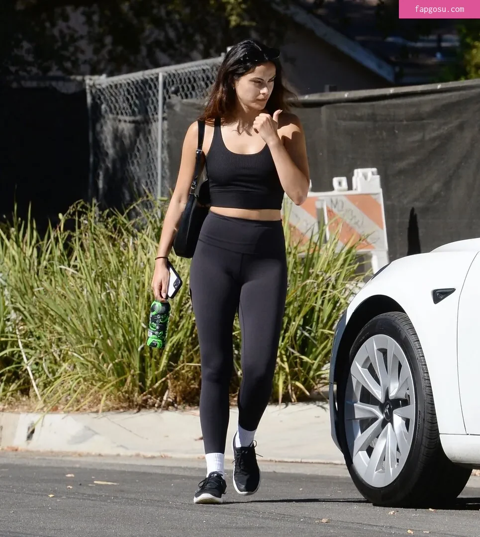 Camila Mendes