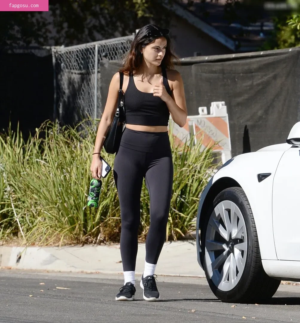 Camila Mendes