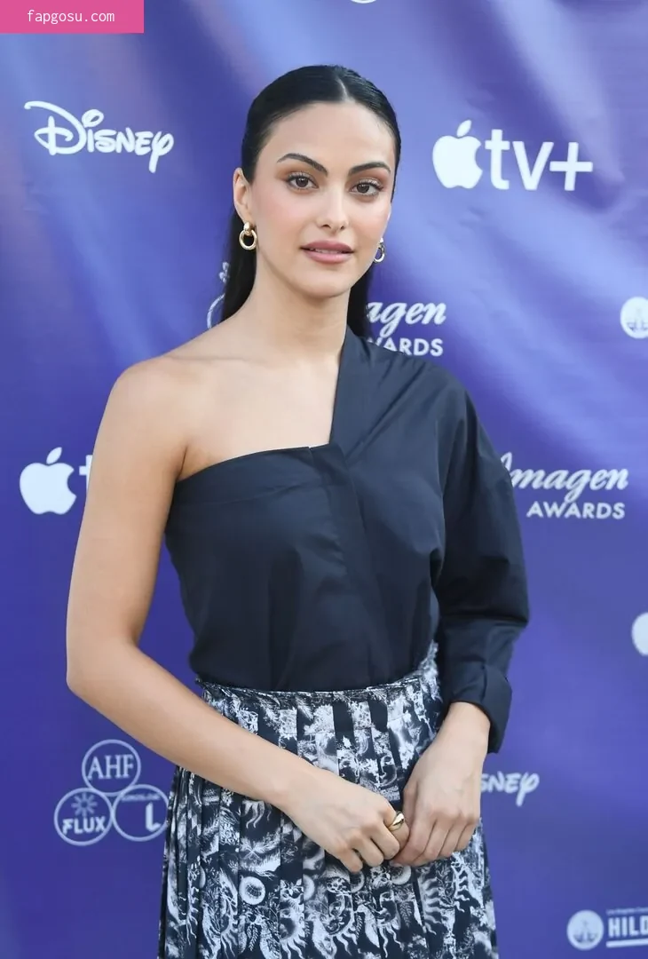 Camila Mendes
