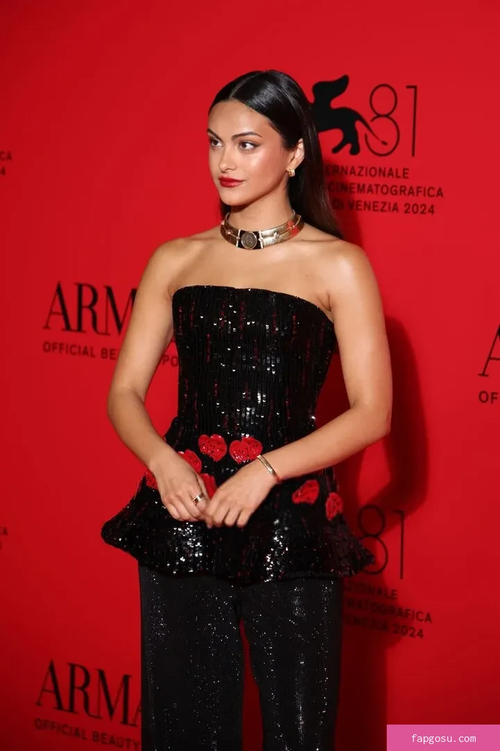 Camila Mendes